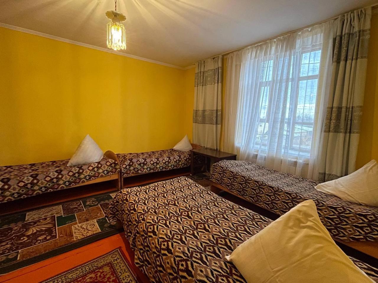 Otel Issyk-Kul Каракол Екстериор снимка