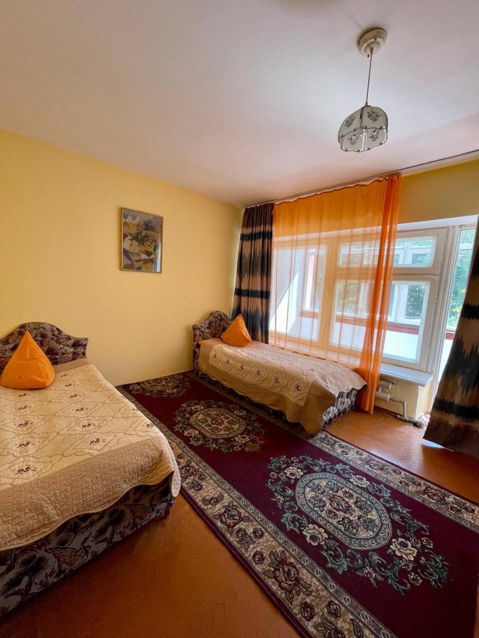 Otel Issyk-Kul Каракол Екстериор снимка