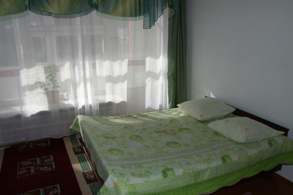 Otel Issyk-Kul Каракол Екстериор снимка