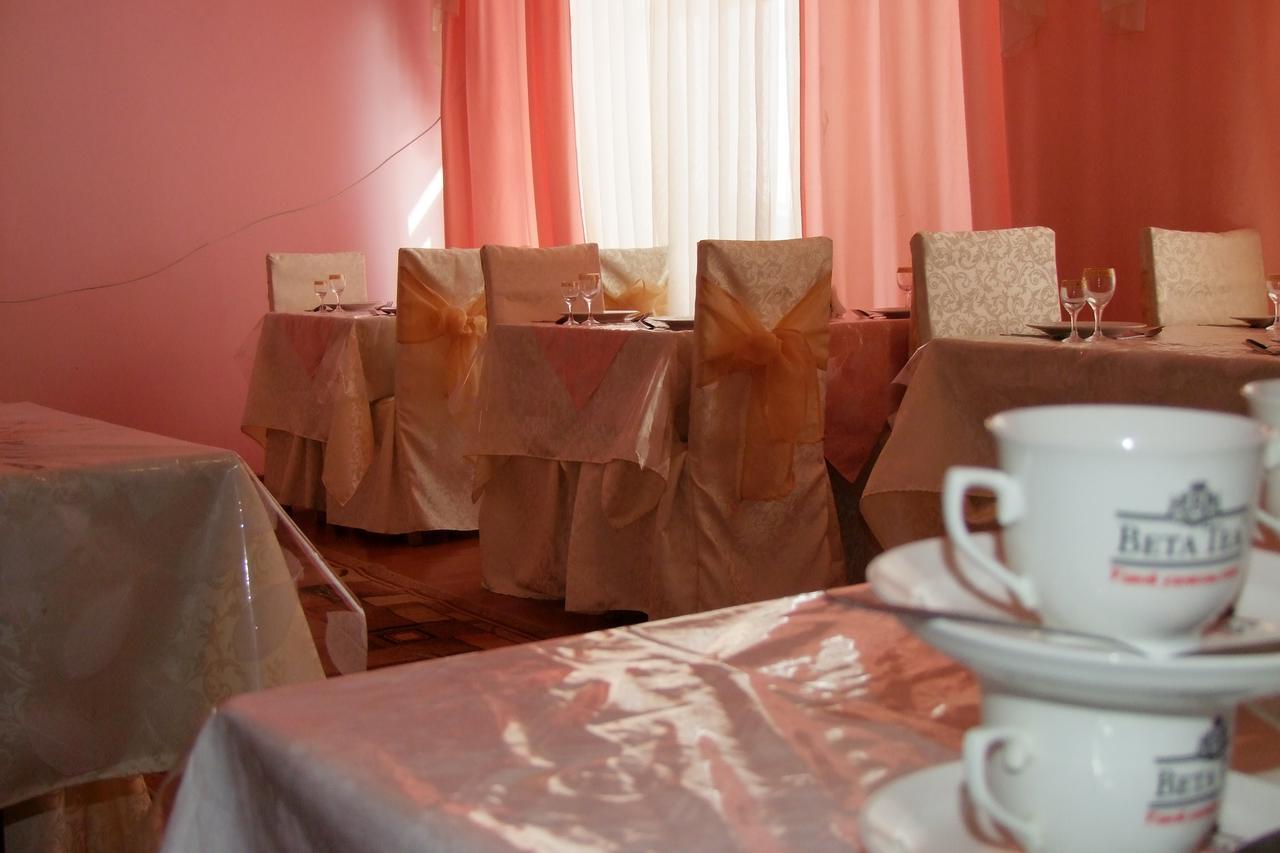 Otel Issyk-Kul Каракол Екстериор снимка