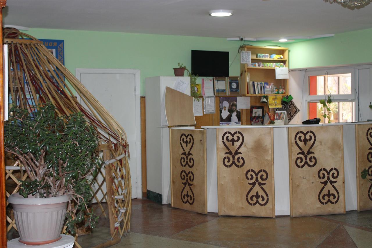 Otel Issyk-Kul Каракол Екстериор снимка