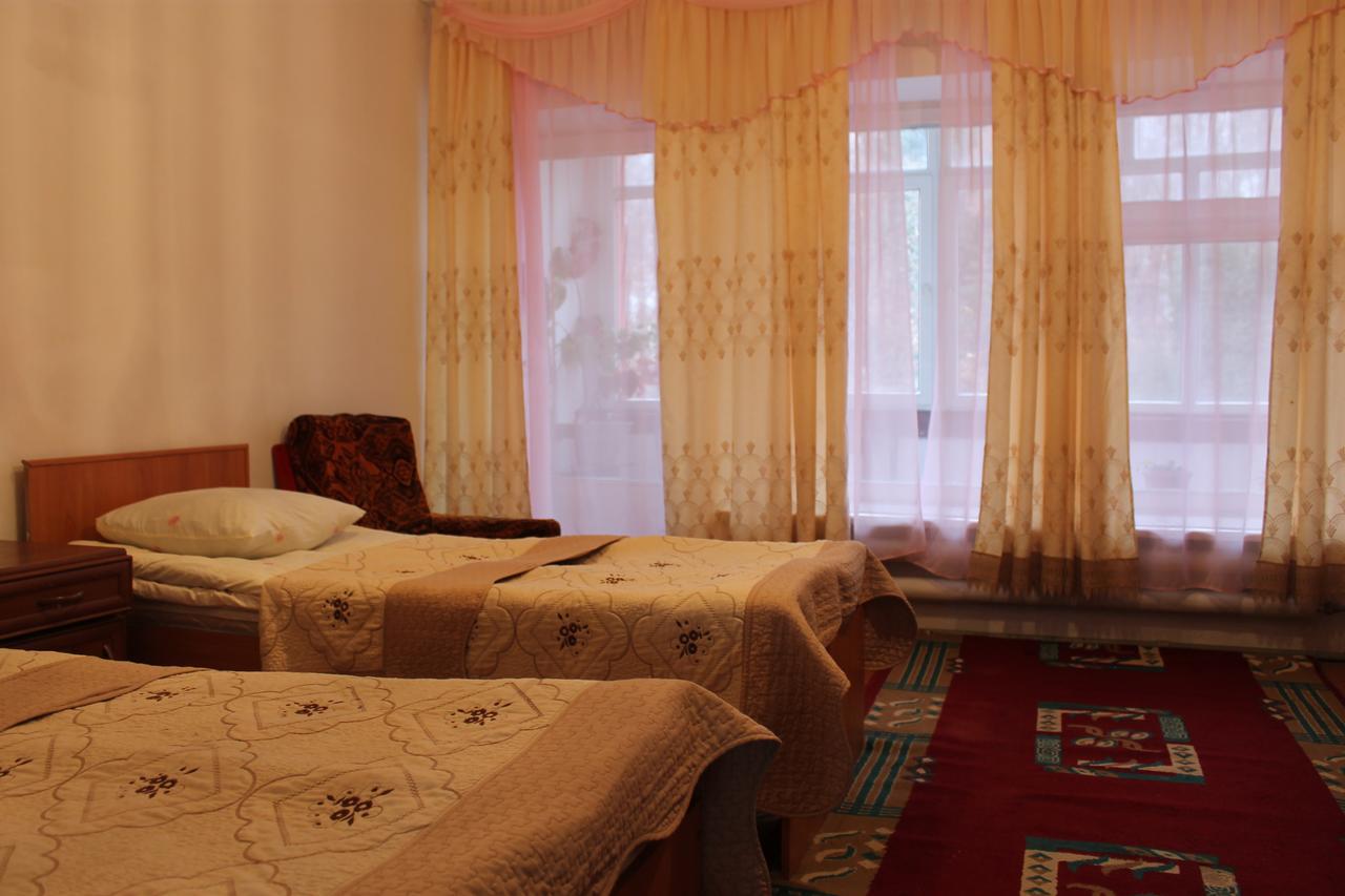 Otel Issyk-Kul Каракол Екстериор снимка