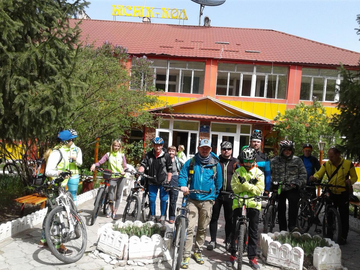 Otel Issyk-Kul Каракол Екстериор снимка